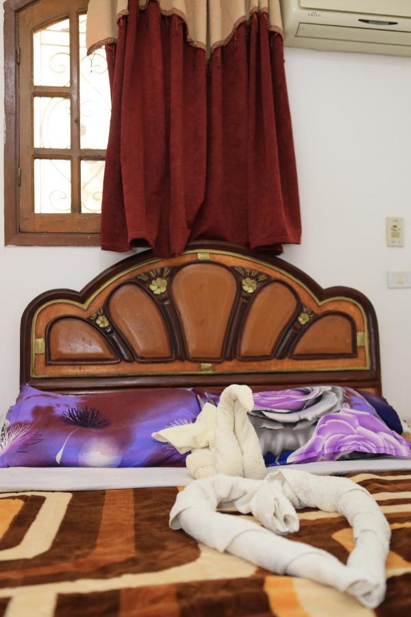 Memnoun House * الأقصر